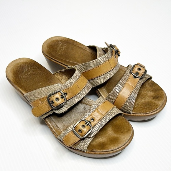 Dansko Jessie Sand Lizard Wedge Slide (38) - Picture 3 of 13